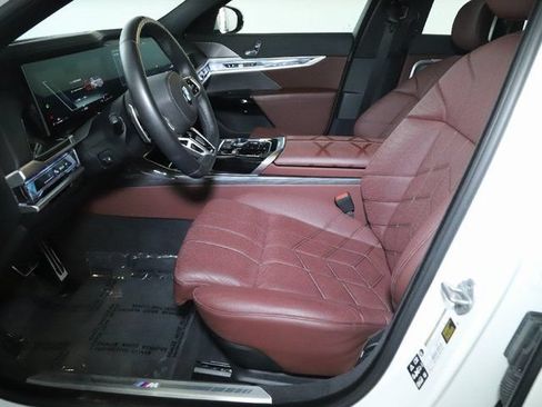 Used 2026 BMW 740i xDrive AWD/4WD image 17