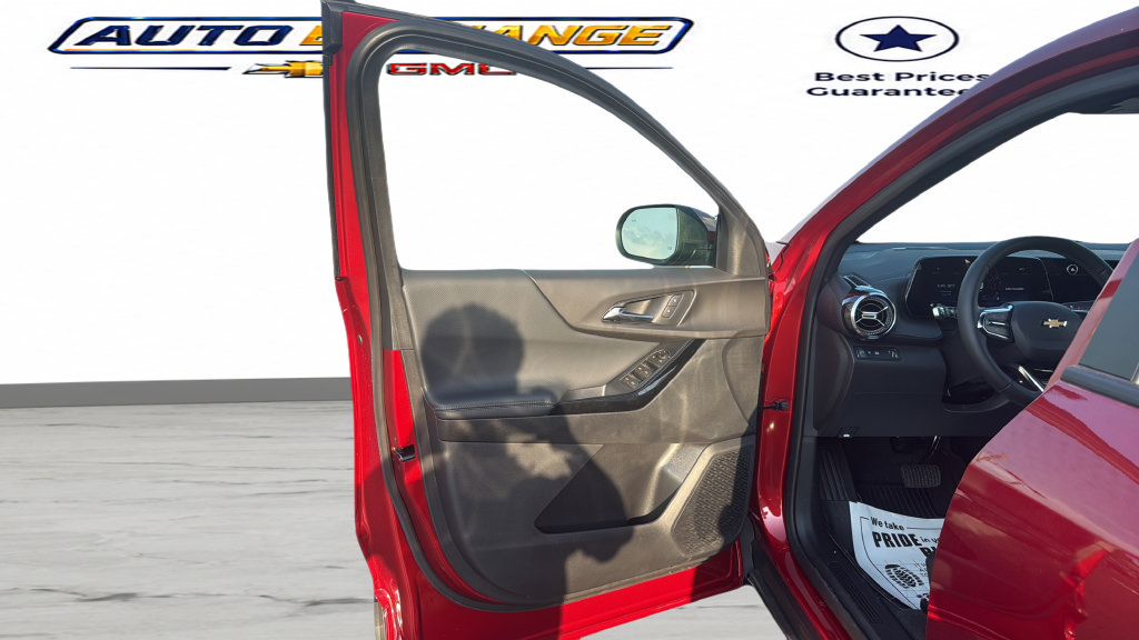 New 2026 Chevrolet Equinox LT w/ Safety and Technology Package FWD image 7