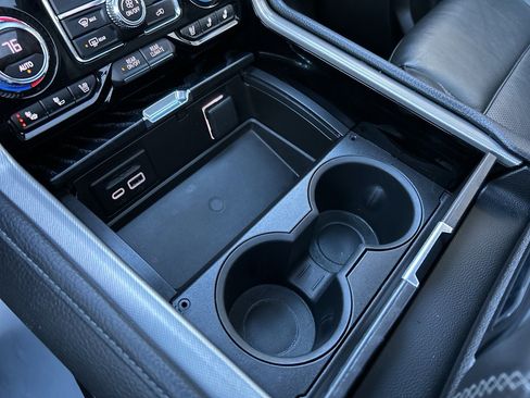 Used 2021 GMC Yukon Denali image 27