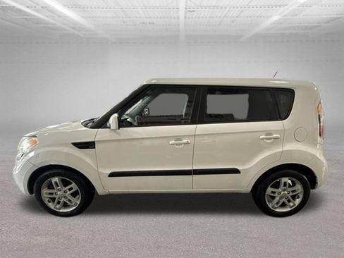 Used 2011 Kia Soul + w/ Audio Pkg FWD image 4