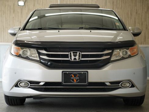 Used 2014 Honda Odyssey Touring image 3