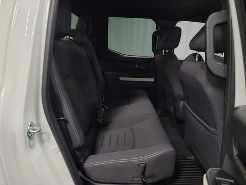 Used 2024 Toyota Tacoma TRD Sport AWD/4WD image 25