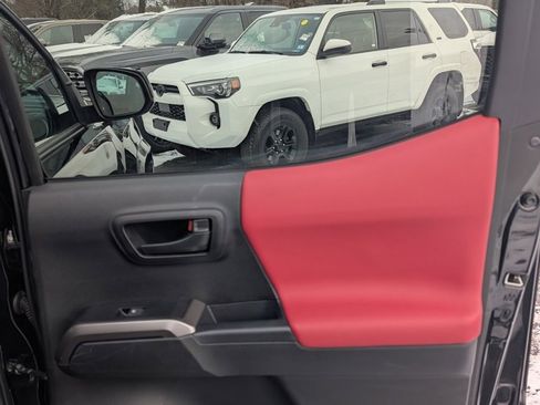 Certified 2023 Toyota Tacoma SR5 image 18