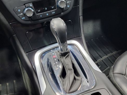 Used 2013 Buick Regal Premium image 23