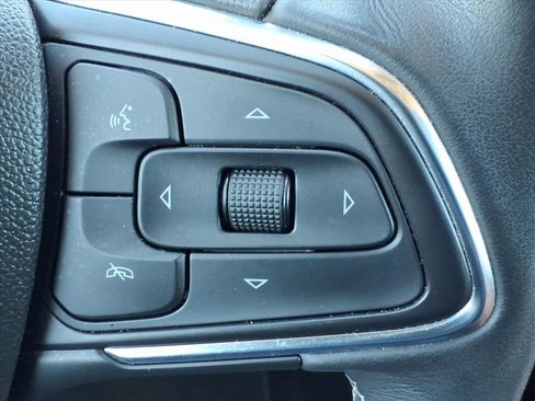 Used 2021 Buick Encore GX Essence w/ Experience Buick Package image 29