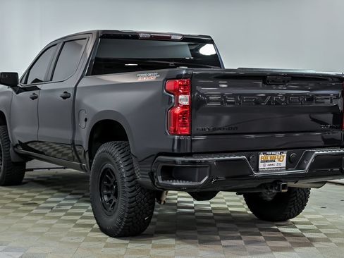 Used 2024 Chevrolet Silverado 1500 Custom Trail Boss w/ LPO, Dark Essentials Package AWD/4WD image 6