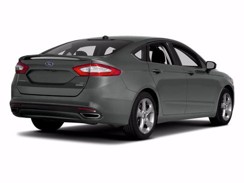 Used 2014 Ford Fusion SE FWD image 2