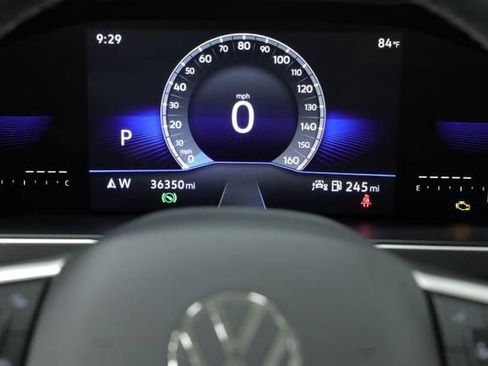 Certified 2024 Volkswagen Tiguan SE w/ Panoramic Sunroof Package FWD image 14