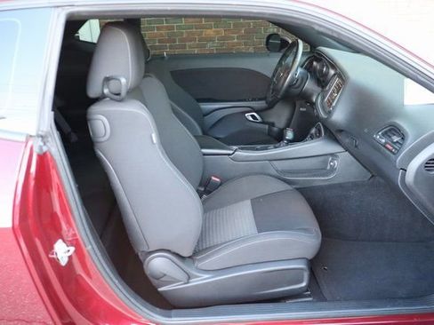Used 2022 Dodge Challenger R/T Scat Pack w/ Driver Convenience Group RWD image 41