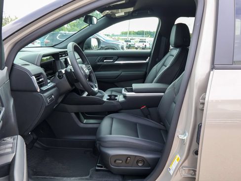 New 2027 GMC Terrain Elevation w/ Elevation Premium Package FWD image 8