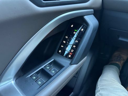 Used 2025 Audi Q5 Premium w/ Convenience Package AWD/4WD image 26