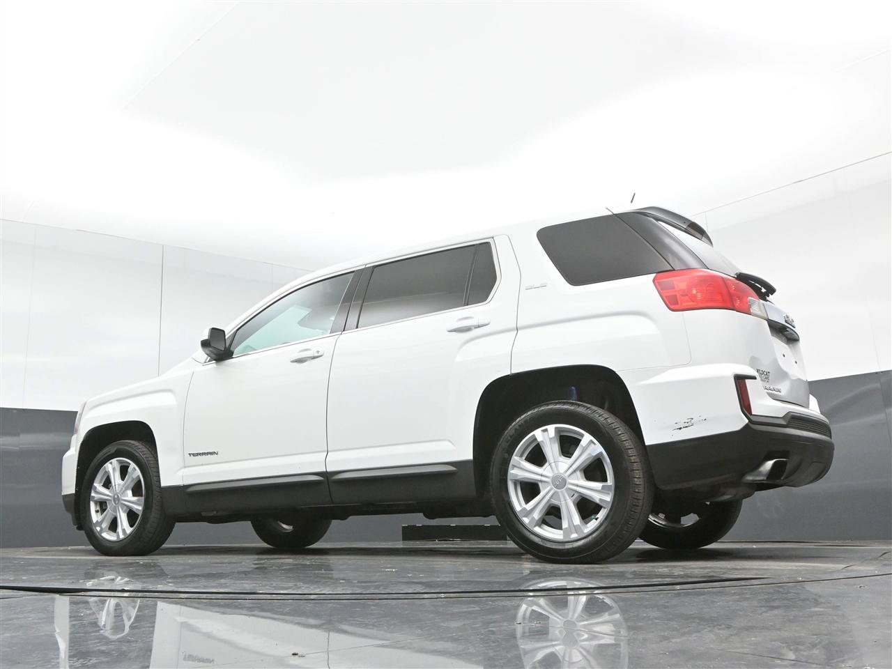 Used 2017 GMC Terrain SLE FWD image 35