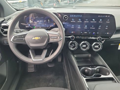 New 2026 Chevrolet Blazer EV LT image 4