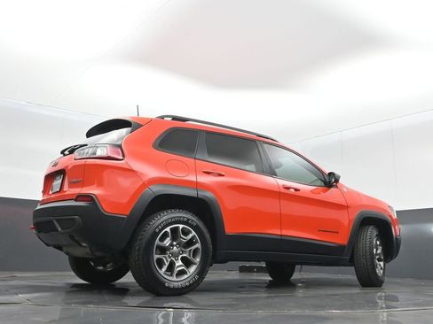 Used 2021 Jeep Cherokee Trailhawk w/ Technology Group image 36