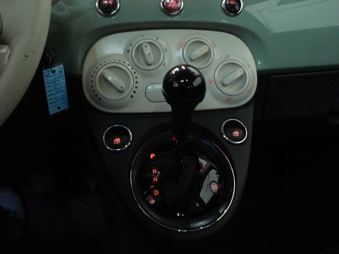 Used 2013 FIAT 500 Pop FWD image 25