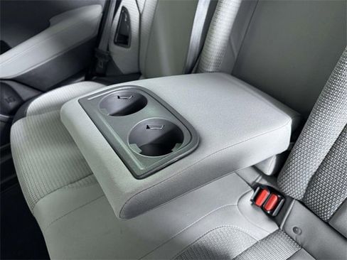 Used 2025 Subaru Outback Premium image 32