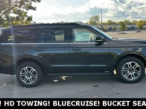 New 2025 Ford Expedition Active image 29