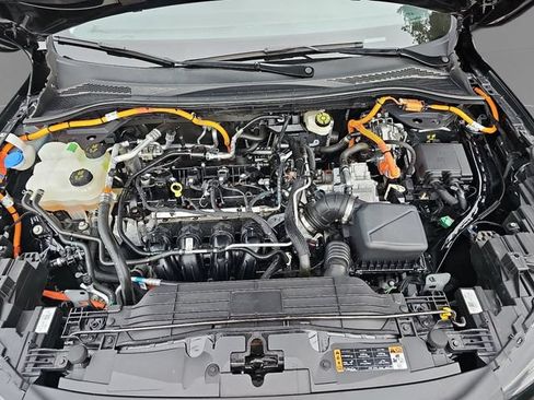 Used 2025 Ford Escape SE FWD image 37