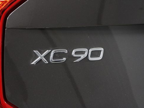 Certified 2023 Volvo XC90 T8 Ultimate AWD/4WD image 19