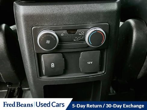 Used 2020 Ford Explorer XLT AWD/4WD image 29