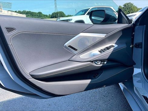 Used 2025 Chevrolet Corvette Stingray Preferred Conv w/ Z51 Performance Package RWD image 22