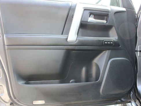 Used 2015 Toyota 4Runner Limited RWD image 7