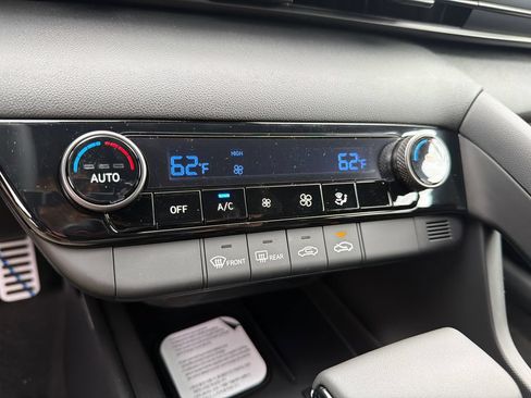 New 2026 Hyundai Elantra Sport FWD image 25