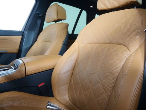 Used 2024 BMW X5 sDrive40i w/ M Sport Package RWD image 9
