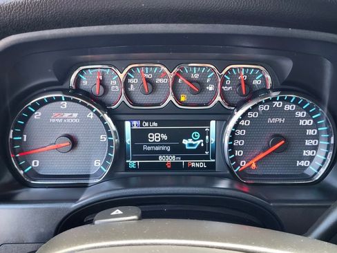 Used 2018 Chevrolet Silverado 1500 LT w/ All Star Edition AWD/4WD image 28