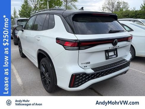 New 2026 Volkswagen Tiguan SE R-Line AWD/4WD image 3
