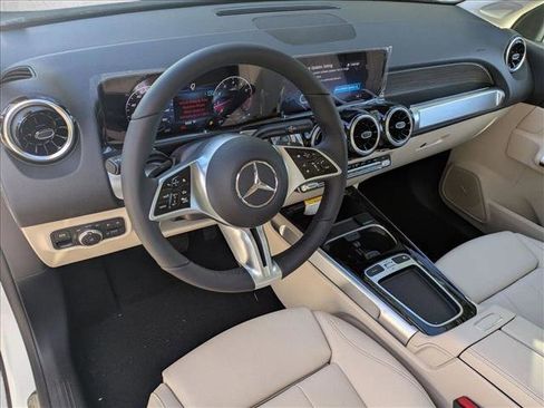 New 2026 Mercedes-Benz GLB 250 image 3