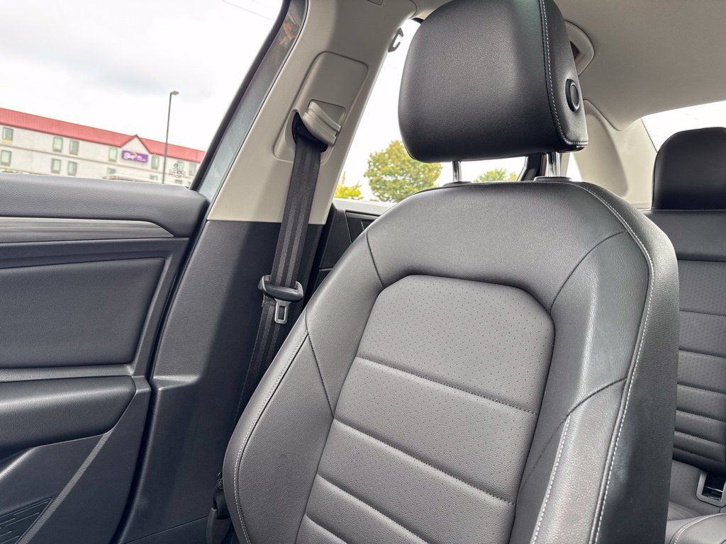 Used 2021 Volkswagen Jetta SEL FWD image 23