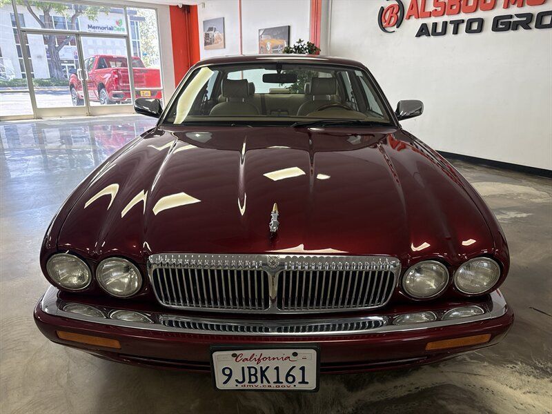 Used 1997 Jaguar XJ Vanden Plas RWD image 2