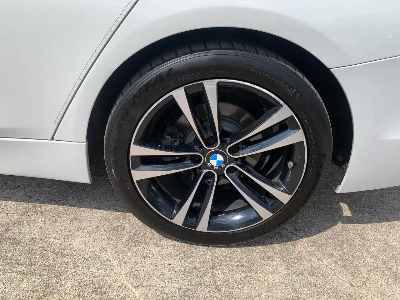 Used 2018 BMW 330i Sedan w/ Shadow Sport Edition RWD image 23