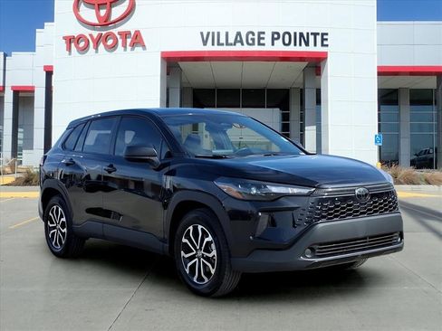 Used 2026 Toyota Corolla Cross S image 9