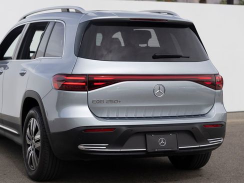 Used 2024 Mercedes-Benz EQB 250+ image 8