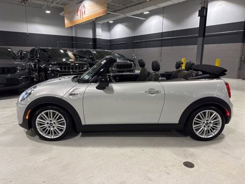 Used 2021 MINI Cooper S w/ Signature Upholstery Package image 21