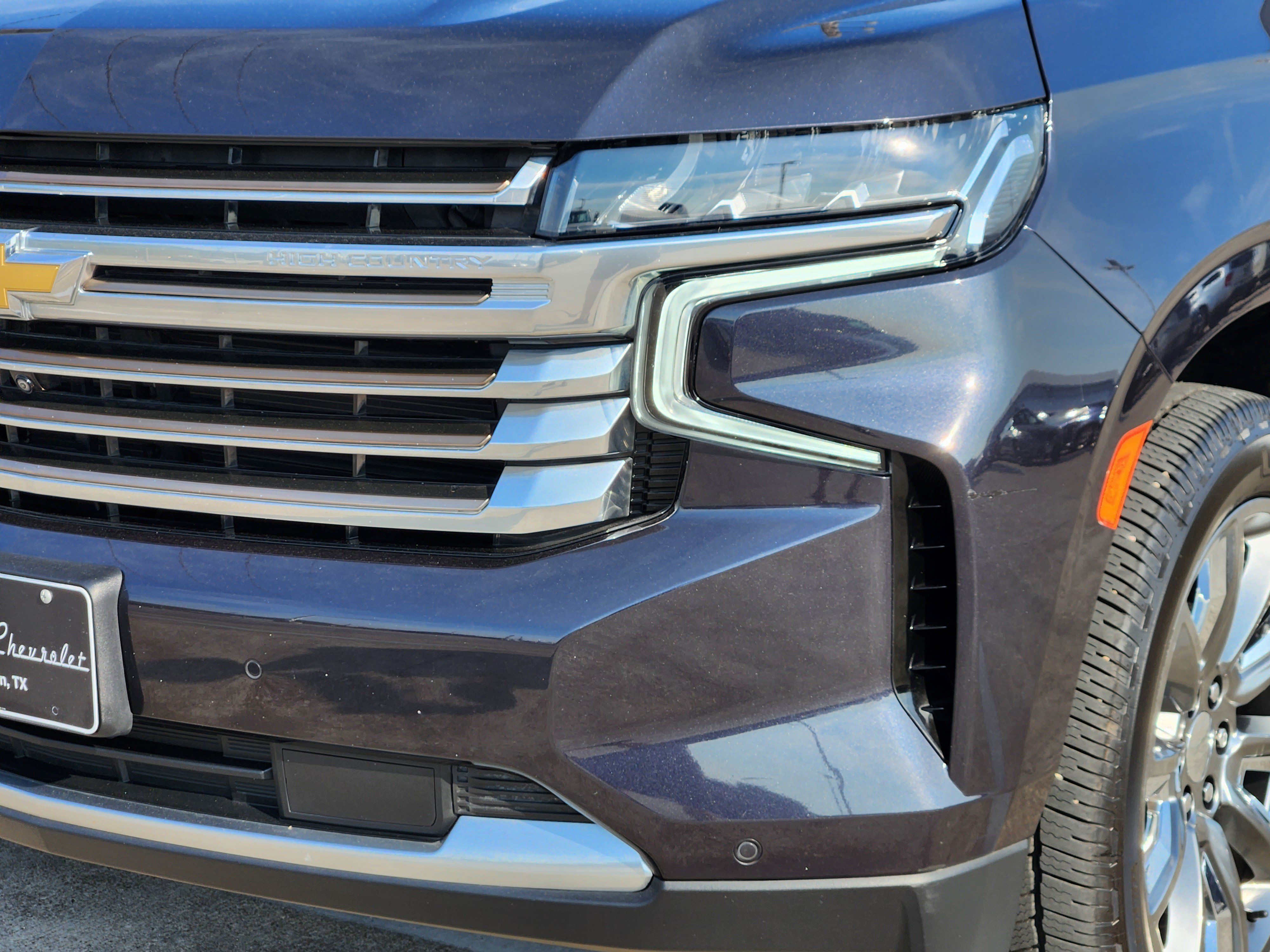Used 2022 Chevrolet Tahoe High Country AWD/4WD image 9