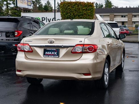 Used 2012 Toyota Corolla LE image 9