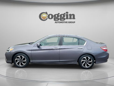 Used 2017 Honda Accord EX-L image 2
