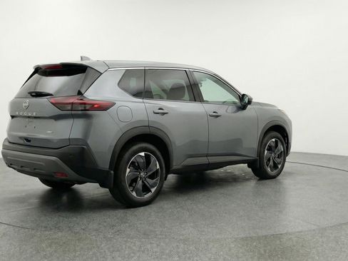 Used 2025 Nissan Rogue SV image 9