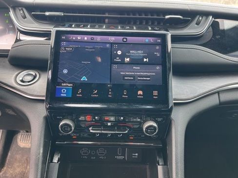 Used 2023 Jeep Grand Cherokee Overland w/ Advanced Protech Group III image 17