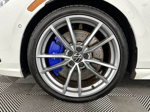 Used 2024 Volkswagen Golf R AWD/4WD image 36
