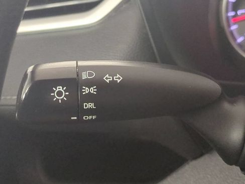 Used 2021 Toyota RAV4 LE FWD image 28