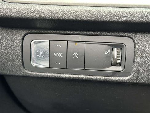 Used 2024 Chevrolet Traverse LT FWD image 13