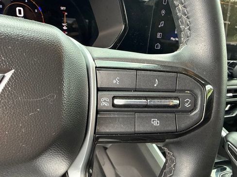 Used 2023 Chevrolet Colorado LT w/ LT Convenience Package II AWD/4WD image 21