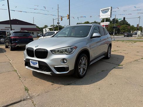 Used 2018 BMW X1 xDrive28i AWD/4WD image 1