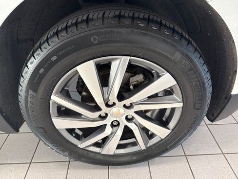 Used 2023 Chevrolet Equinox LT AWD/4WD image 9