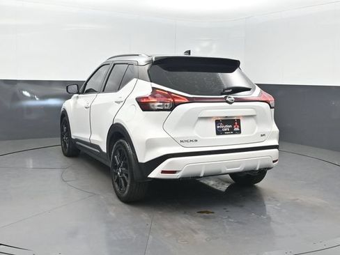 Used 2023 Nissan Kicks SR w/ SR Premium Package FWD image 35