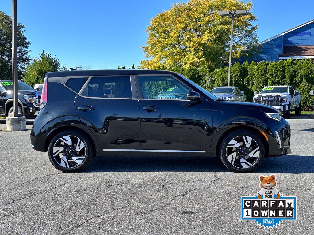 Used 2023 Kia Soul GT-Line w/ GT-Line Technology Package FWD image 3